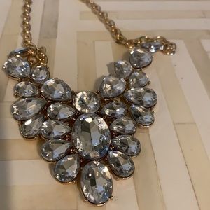 Beautiful necklace with gold evenly eye bracelet